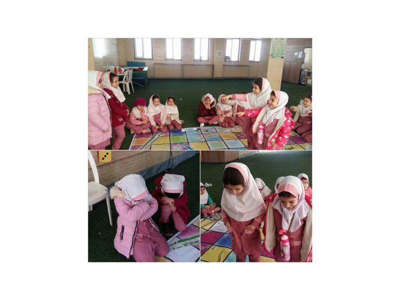 آشنایی نوآموزان با مفاهیم اخلاقی-اجرای نمایش-مسخره نکردن یکدیگر-پیش دبستان