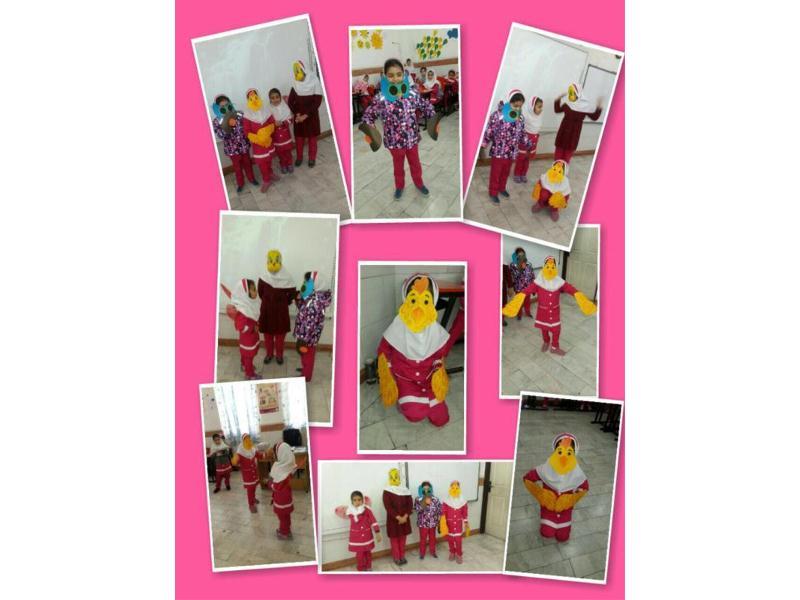 اجرای نمایش توسط دانش آموزان مربوط به کتاب فارسی درس تمیزباش عزیزباش - پایه دوم